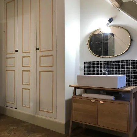 Domaine De Bed & Breakfast Chauvincourt-Provemont