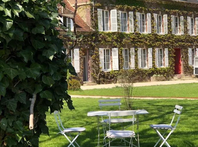 Domaine De Bed & Breakfast Chauvincourt-Provemont