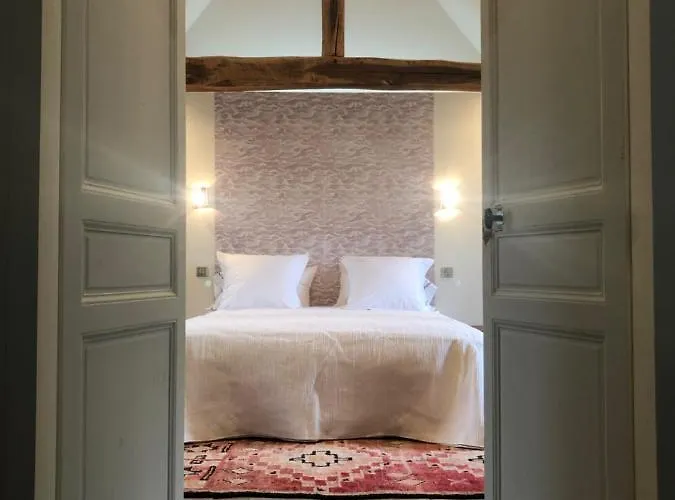 Domaine De Bed & Breakfast Chauvincourt-Provemont